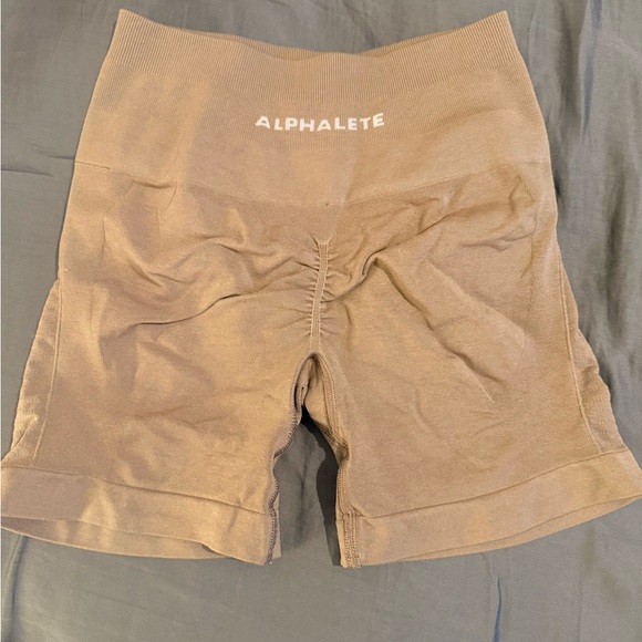 Alphalete Pants - Alphalete Seamless High-Waist Bike Shorts — Tan